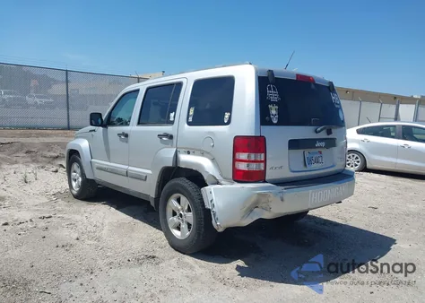 2010 Jeep Liberty Sport z USA, uszkodzony, nr VIN 1J4PN2GK5AW153467